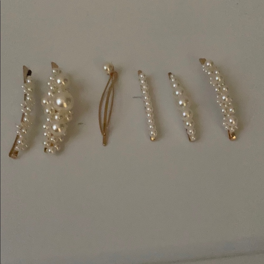 Pearl clips